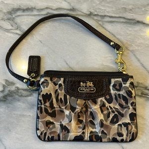 Coach Wrist wallet AUTHENTIC
